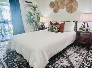 Kona Islander Inn Condos - 1