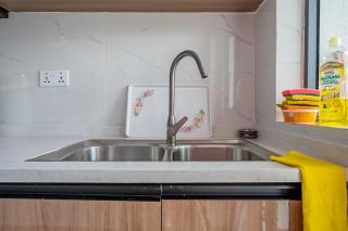 Serene and Cozy Riverside Apartment - 2