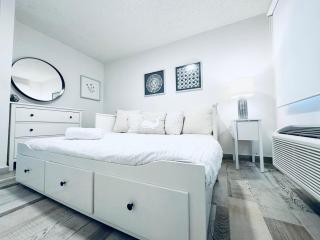 Beachfront Modern Apt -Direct Sand Access - Villa Sanfe - 6