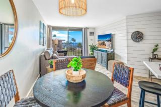 Aloha Chic Penthouse Vistas - 9