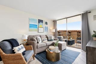 Aloha Chic Penthouse Vistas - 6