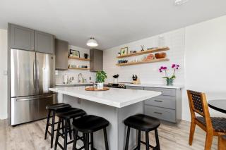 Aloha Chic Penthouse Vistas - 1