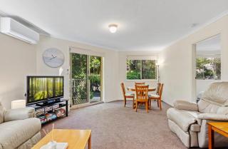 Burleigh Beach Escape - 2