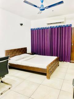 Dhaka Furnished Apartment in Gulshan - 7
