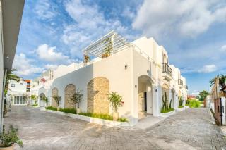Blanche E Colonial 3BR Villa Pool in Berawa - 2