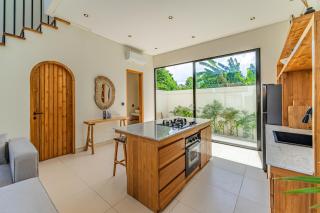 Villa Hacienda - Elegant Private Retreat for Couple - 3