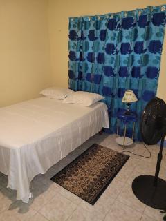 Apartment with 4 beds plus private parking off street - 1