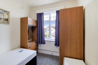 Home in Mcleod Road - 4