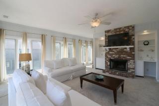 Madelyn's Oceanview - 1