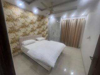 Royal BNB Two BedRoom Luxury Apartment - 1