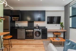 Charming City One Bedroom Apartment - 5
