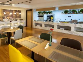 Green Tree Inn Hebei Handan Guantao County Weizheng Road - 4