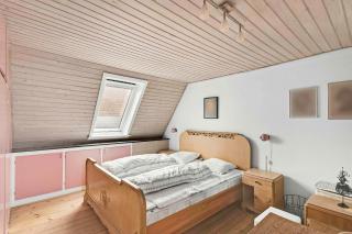 Spacious House With Sea Views From All Rooms - 1