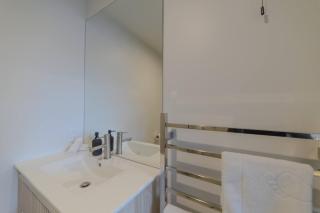 Charming Getaway on Gloucester Street - 2