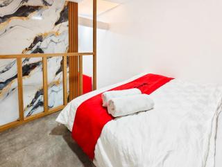 RedDoorz near RSUD dr Soewandhie 2 - 5