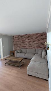 Serene home in Simi valley, CA - 7