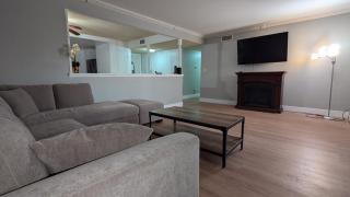 Serene home in Simi valley, CA - 1