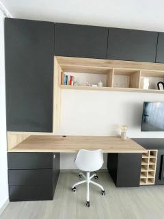 Modern 1-bed & living flat with balcony, parking - 3