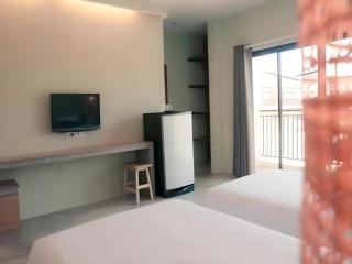Yellow Moon Hotel - 6