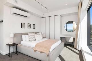 Exquisite Penthouse at The Rubik Cape Town - 3