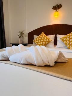 Lanta Nesta Resort - 1