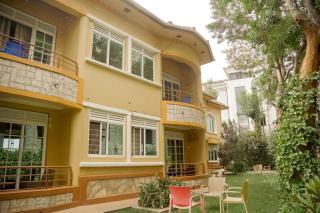 Raelene Courts Luxury Apartments - 0