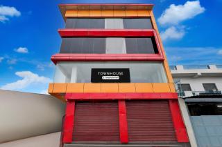 Super Townhouse Mandoli Metro Station Formerly Legacy Residency - Nuova Delhi - 0