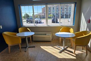 Microtel Inn & Suites by Wyndham Bluffs - 3