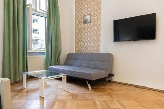 Cozy 4BR Shared Apt Ideal for Longstays, for 10P - 6