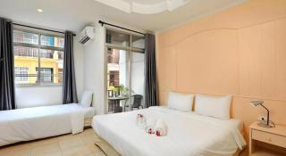 Gorgeous Boutique Room - 1