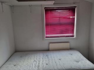 Home in Mcleod Road - 2