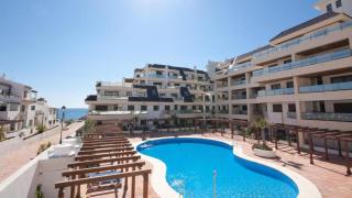 Puerto de la Duquesa, Beachfront Sea views 500m to Beach and Duquesa Marina - 8