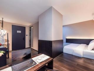 Chongqing Enji M Hotel (Liberation Monument & Hongyadong Branch) - 6