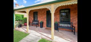 Tompson Apartment - 6