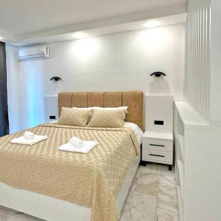 Stylish Studio 1818 with AC and Wi-Fi Close to the Sea - 0