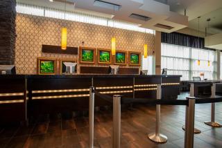 Sandman Signature Vancouver Airport Hotel & Resort - 6