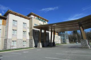 Sandman Hotel and Suites Squamish - 3