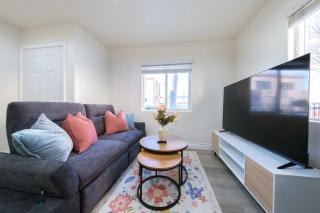 Modern Luxe Ensuite by USC Shared Living - 9