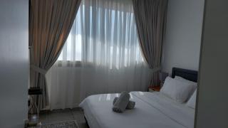 Liz suite - 3