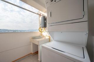 Capitalia Chic 3BR with Premium Amenities - 1