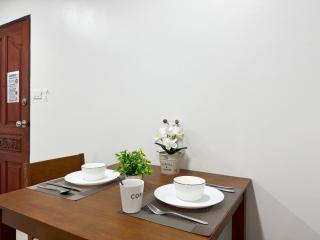 Value 1BR 50sqm Sleeps 4 Near BTS Nightlife - 3