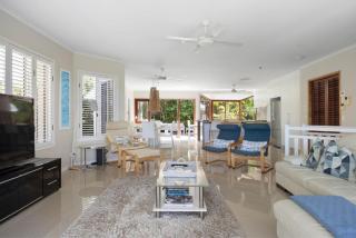 15 Nairana Rest Noosa Heads - 1