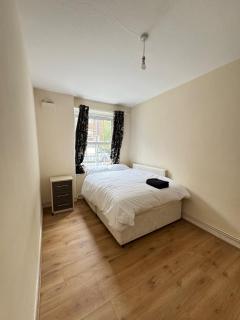 Spacious City Escape , Ground Floor, Sleeps 9 - 1