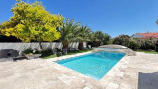 Superbe villa avec piscine chauffée à proximité de la plage - 0