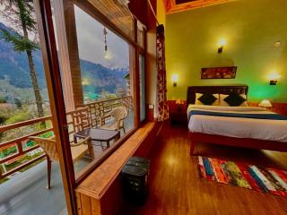 The Manu Emerald #farmhouse #top selling cottage in manali #peaceful heritage cozy stay #lawn with bonfire #most awarded - 1