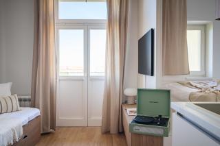 Modern design studio with fast WI-FI & balcony - 7