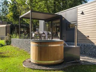 Luxury Sauwer Lodge with Private Hot Tub - 6 persons - 9