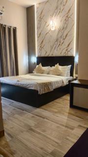 Vrindavan Stays Sunrakh Bangar - सुनरख बांगर - 0