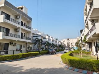 Vrindavan Stays Sunrakh Bangar - सुनरख बांगर - 2