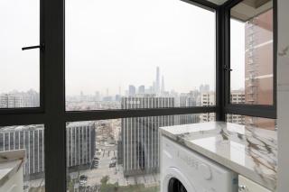 EHUB - Enjoy Shanghai Tower View with Floating Window, near Yuyuan Garden and the Bund - 1